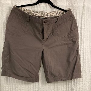 Athleta Shorts Size 14